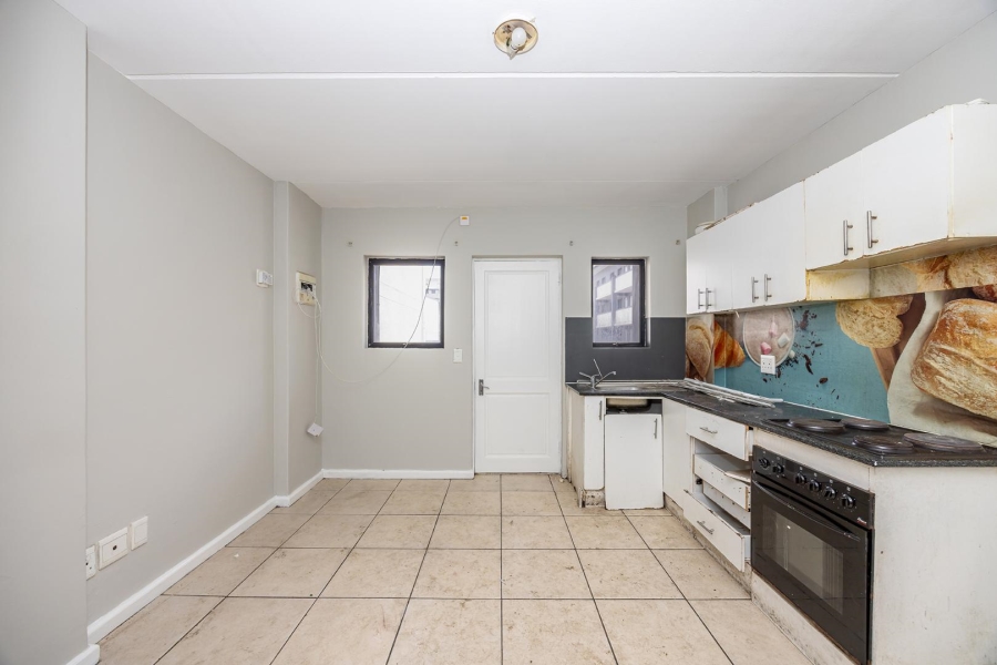 1 Bedroom Property for Sale in Maitland Western Cape